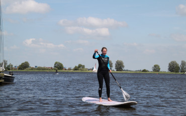 Stand up paddle - outdoor activiteiten in Friesland - Ottenhome Heeg 3