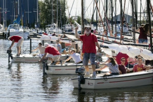 Zeilen in Friesland -zeilarrangementen - groepsarrangementen - watersport - Ottenhome Heeg Events